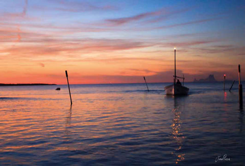 LLAUT ANOCHECER - BARCOS